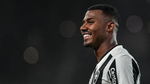 Cuiabano jogador do Botafogo durante partida contra o Vitoria no estadio Engenhao pelo campeonato Copa Do Brasil 2024. Thiago Ribeiro/AGIF