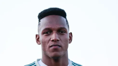Yerry Mina, pelo Palmeiras.
