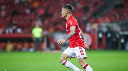 Aránguiz vem sendo alvo do futebol chileno - Foto: Giancarlo Santorum/AGIF