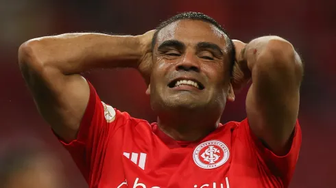 Gabriel Mercado jogador do Internacional lamenta durante partida contra o America-MG no estadio Beira-Rio pelo campeonato Brasileiro A 2023. Foto: Giancarlo Santorum/AGIF