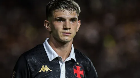 Luca Orellano durante confronto contra o Boavista no Campeonato Carioca 2024. Jogador tem se destacado na MLS.