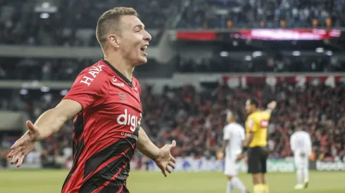 Marco Rubén defendeu a camisa do Furacão em 2019.