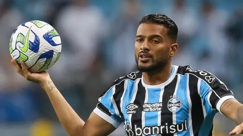 Reinaldo jogador do Gremio durante partida contra o Bahia no estadio Arena do Gremio pelo campeonato Copa do Brasil 2023. Pedro H. Tesch/AGIF