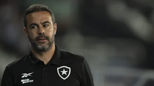 Artur Jorge tecnico do Botafogo durante partida contra o LDU no estadio Engenhao pelo campeonato Copa Libertadores 2024. Jorge Rodrigues/AGIF