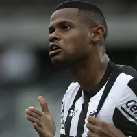 Júnior Santos, do Botafogo, \'rejeita\' saída e quer ficar no clube: \'Está feliz\'