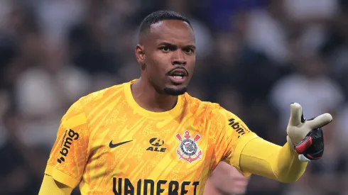 Carlos Miguel ainda não renovou com o Corinthians.