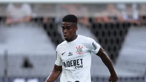 Félix Torres desfalcará o Corinthians durante a Copa América.