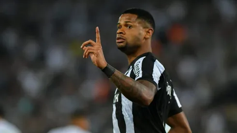 Junior Santos, jogador do Botafogo.