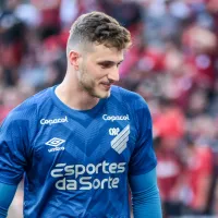 Bento fala em tom de despedida em derrota do Athletico-PR: \'Passou muito rápido\'