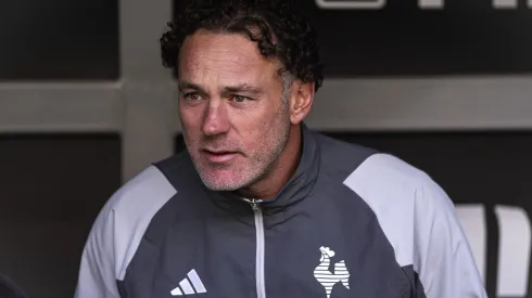 Gabriel Milito durante confronto contra o Bahia no Campeonato Brasileiro 2024.