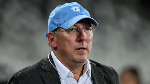 John Textor presidente da SAF do Botafogo durante partida contra o Atletico-GO no estadio Engenhao pelo campeonato Brasileiro A 2024. Thiago Ribeiro/AGIF