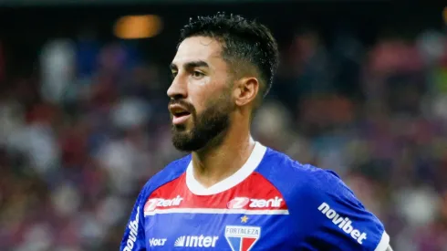 Lucero jogador do Fortaleza durante partida contra o Sportivo Trinidense na Arena Castelão pelo campeonato Copa Sul-Americana 2024.