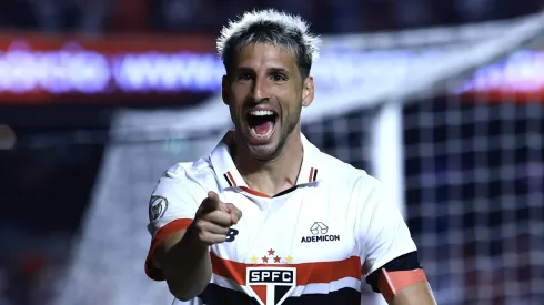 Calleri jogador do Sao Paulo comemora seu gol durante partida contra o Cruzeiro no estadio Morumbi pelo campeonato Brasileiro A 2024. Marcello Zambrana/AGIF
