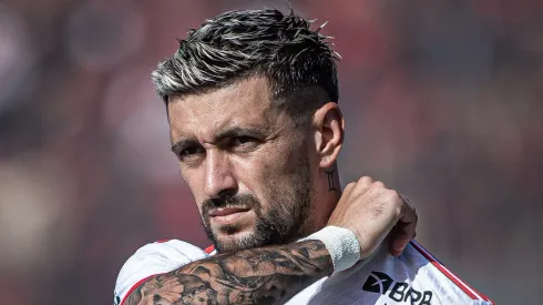 Arrascaeta deve jogar pelo Flamengo contra o Grêmio.