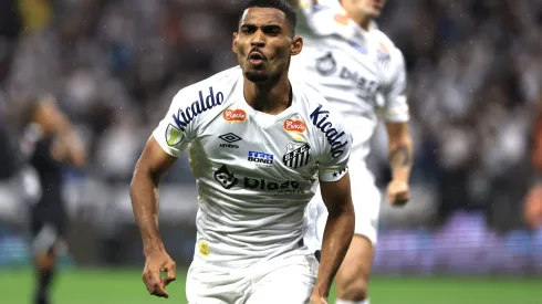 Joaquim, jogador do Santos, alvo do Botafogo