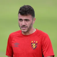 Soso \'sorri\' no Sport e pode receber reforços em breve: \'Oportunidades mapeadas\'