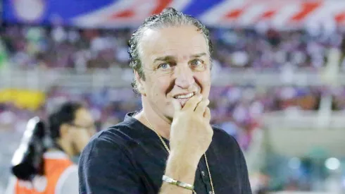 Cuca tecnico do Athletico-PR durante partida contra o Fortaleza no estadio Presidente Vargas (CE) pelo campeonato Brasileiro A 2024. Lucas Emanuel/AGIF