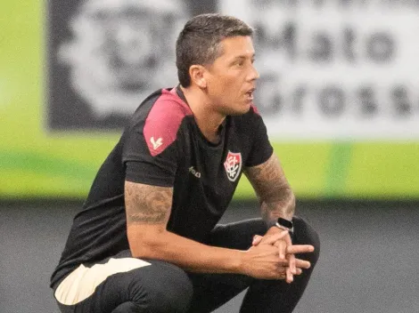 Carpini fala sobre não concordarem com as mudanças dele: “as decisões são minhas”