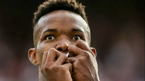 Thiago Mendes, jogando pelo São Paulo.