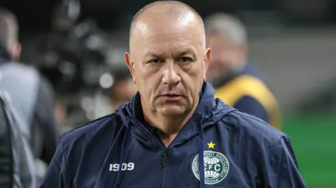 James Freitas durante confronto contra o Ituano na Série B do Campeonato Brasileiro de 2024.