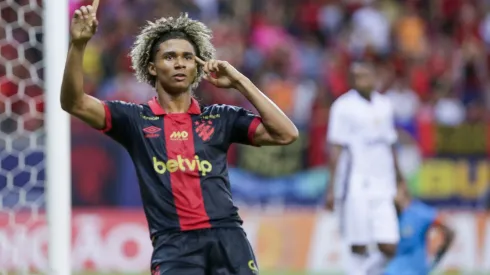 Pedro Lima durante confronto contra o Treze na Copa do Nordeste 2024.