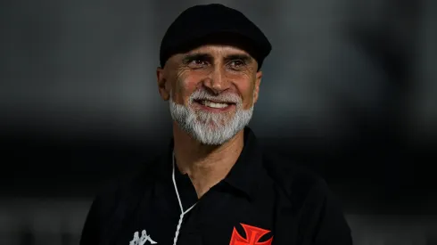 Alvaro Pacheco tecnico do Vasco antes da partida contra o Fortaleza no estadio Sao Januario pelo campeonato Copa Do Brasil 2024. Thiago Ribeiro/AGIF