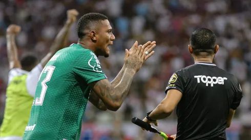 Adriel durante confronto contra o Vitória no Campeonato Baiano 2024.