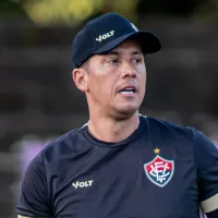 Thiago Carpini enfrenta problemas no Vitória com taxas alarmantes dentro da DM