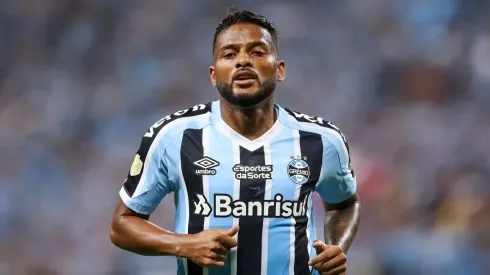 Reinaldo jogador do Grêmio durante partida contra o Internacional no estádio Arena do Grêmio pelo campeonato Gaúcho 2023. Saída do jogador foi 'definida' pela torcida