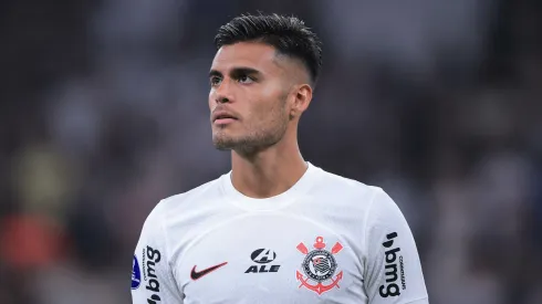 Fausto Vera jogando no Corinthians em 2024