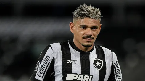Tiquinho Soares jogador do Botafogo durante partida contra o Aurora no estadio Engenhao pelo campeonato Copa Libertadores 2024.