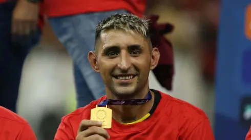 Alan Ruiz manda a real no Sport.