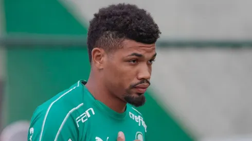 Treino do Palmeiras - Juninho durante treino do Palmeiras no CT Academia de Futebol. Zagueiro 'negou' ida ao Athletico-PR