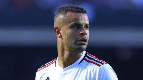 Alisson está pendurado no São Paulo.