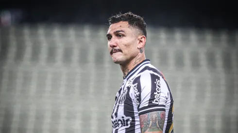 Vina é um dos ídolos recente da história do Ceará - Foto: Lucas Emanuel/AGIF