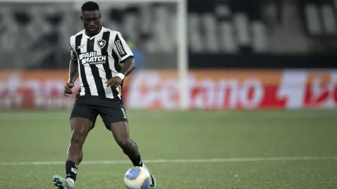 Angolano foi responsável por garantir os três pontos para o Glorioso.