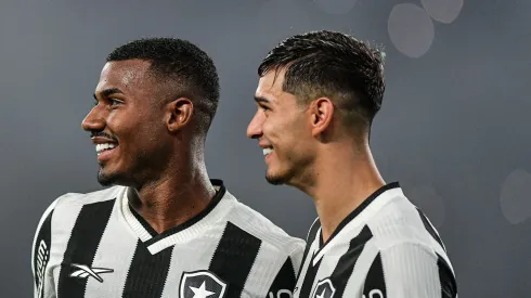 Cuiabano jogador do Botafogo durante partida contra o Vitoria no estadio Engenhao pelo campeonato Copa Do Brasil 2024. Jogador foi elogiado pelos gremistas.