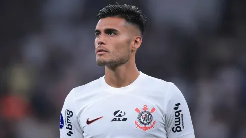 Fausto Vera jogador do Corinthians durante partida contra o Nacional no estádio Arena Corinthians pelo campeonato Copa Sul-Americana 2024. Volante deve deixar o time para ir jogar no Boca Juniors.