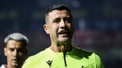 Arbitragem anulou o gol de Calleri pelo São Paulo.