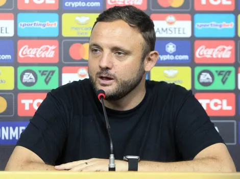 Mazzuco perde a linha com arbitragem em empate do Athletico-PR