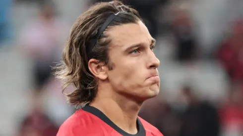 Canobbio jogador do Athletico-PR durante execucao do hino nacional antes da partida contra o Operario no estadio Arena da Baixada pelo campeonato Paranaense 2024.