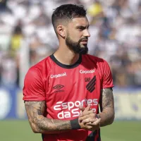 Mastriani \'perde a linha\' com novo tropeço do Athletico-PR: \'Tem que ser mais malandro\'