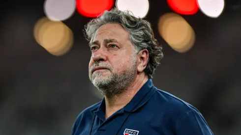 Júlio Casares durante confronto contra o Flamengo no Campeonato Brasileiro de 2024.