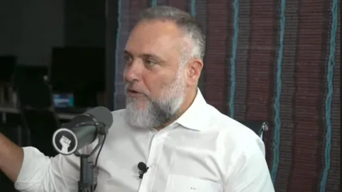 Rozallah Santoro em participação no canal Meu Timão. Foto: Reprodução Meu Timão