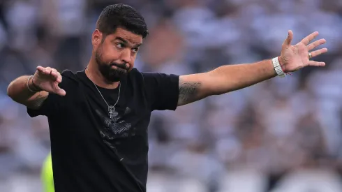 António Oliveira. treinador do Corinthians