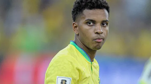 Rodrygo durante confronto contra a Argentina nas Eliminatórias da Copa do Mundo de 2026.