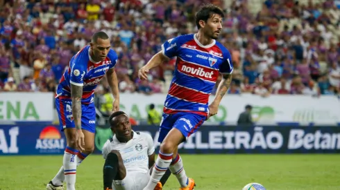 Pedro Augusto relata a juiz possível fala racista de Battaglia (Imagem: Baggio Rodrigues/AGIF)