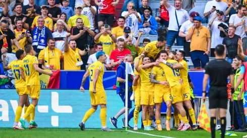 Seleção romena comemora gol (Imago / Alamy Stock Photo)