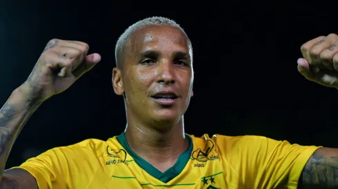 Deyverson deve jogar no Grêmio em breve.