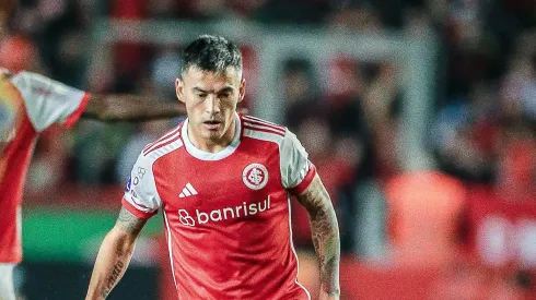 Charles Aranguiz jogador do Internacional durante partida contra o Delfin no estadio Alfredo Jaconi pelo campeonato Copa Sul-Americana 2024.